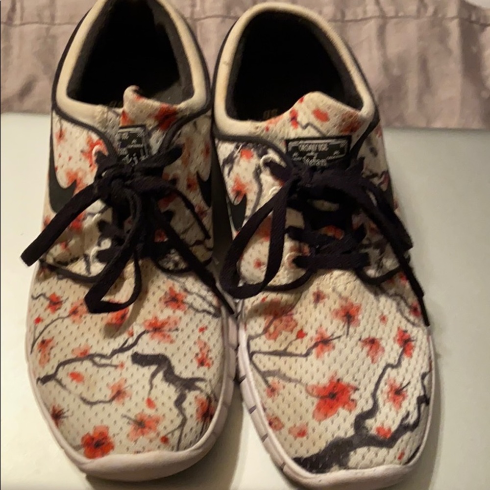 Nike cherry blossom Nike SB